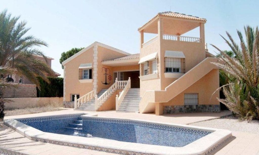 Maison de luxe à vendre à La Manga Del Mar Menor, 780 000 €, Photo 1