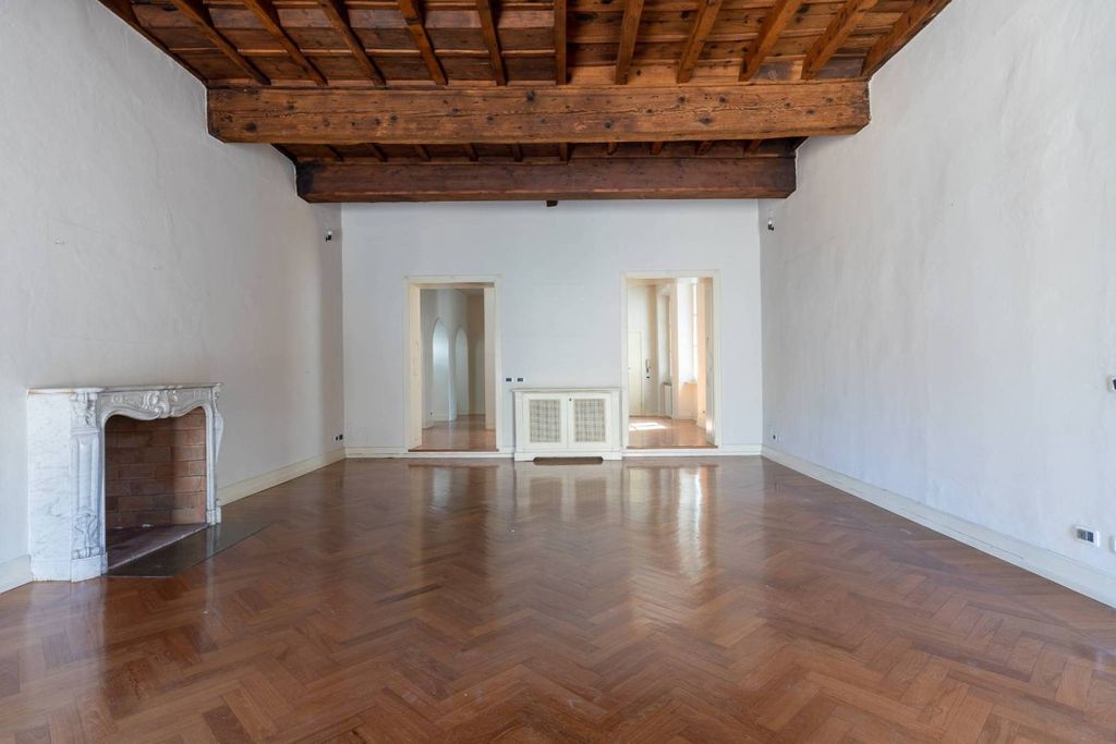 Luxury Apartment for sale in Lucca, 950 000 €, Photo 6