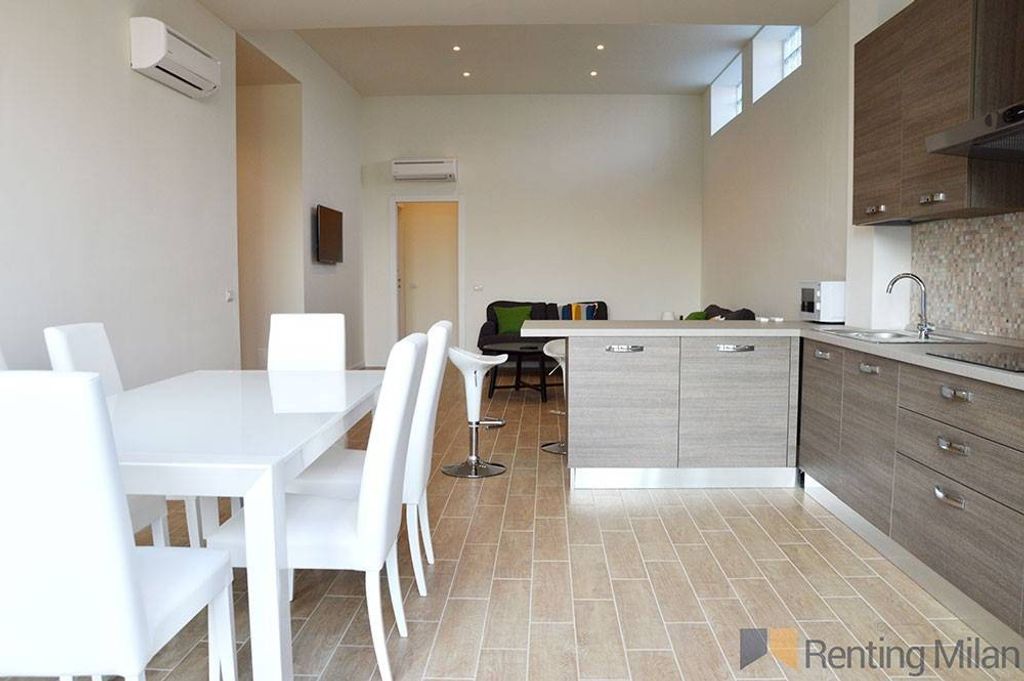 Luxury Apartment for sale in Milan, 1 180 000 €, Photo 1