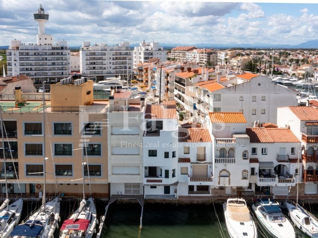 Luxury House for sale in Empuriabrava, 575 000 €, Photo 2