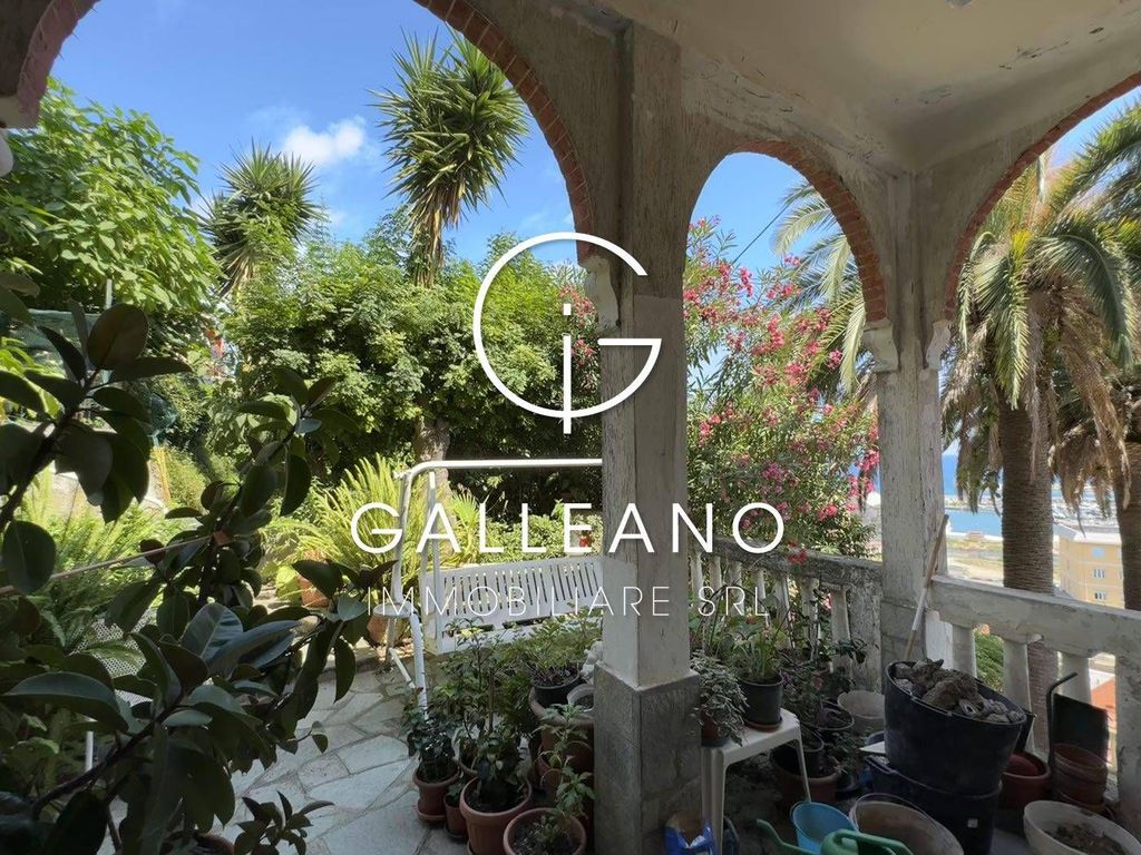 Maison de luxe à vendre à Varazze, 1 550 000 €, Photo 1