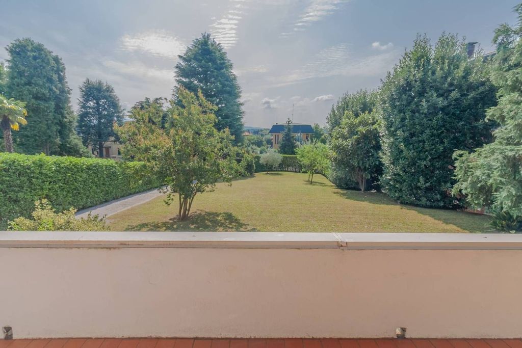 Maison de luxe à vendre à Erba, 630 000 €, Photo 2