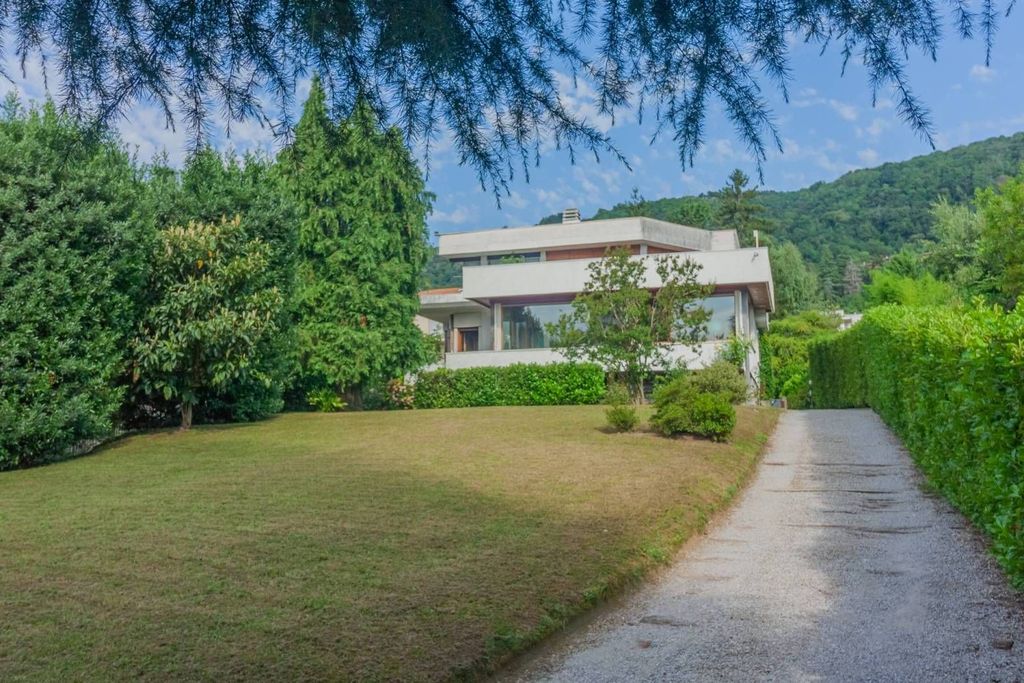 Maison de luxe à vendre à Erba, 630 000 €, Photo 3