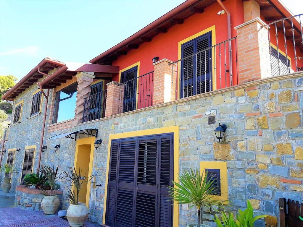 Luxury House for sale in Seborga, 780 000 €, Photo 1