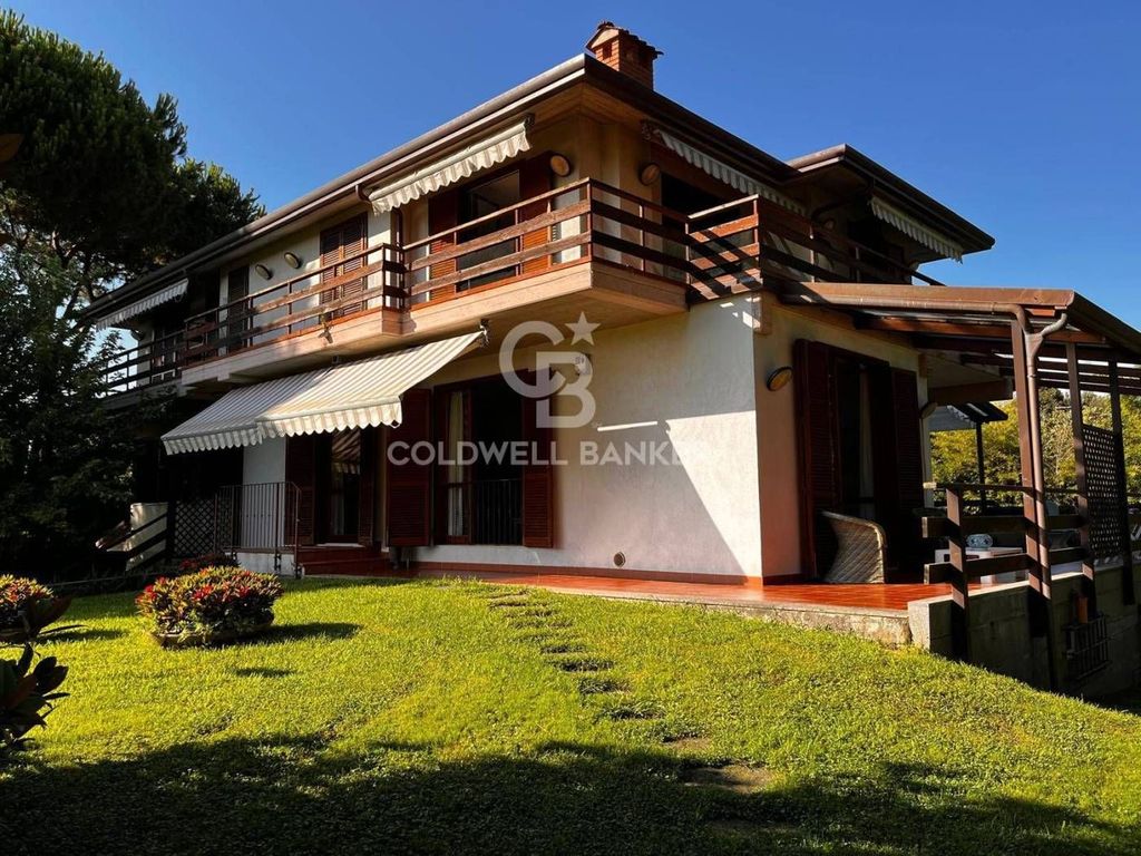 Luxury House for sale in Massa, 1 700 000 €, Photo 1