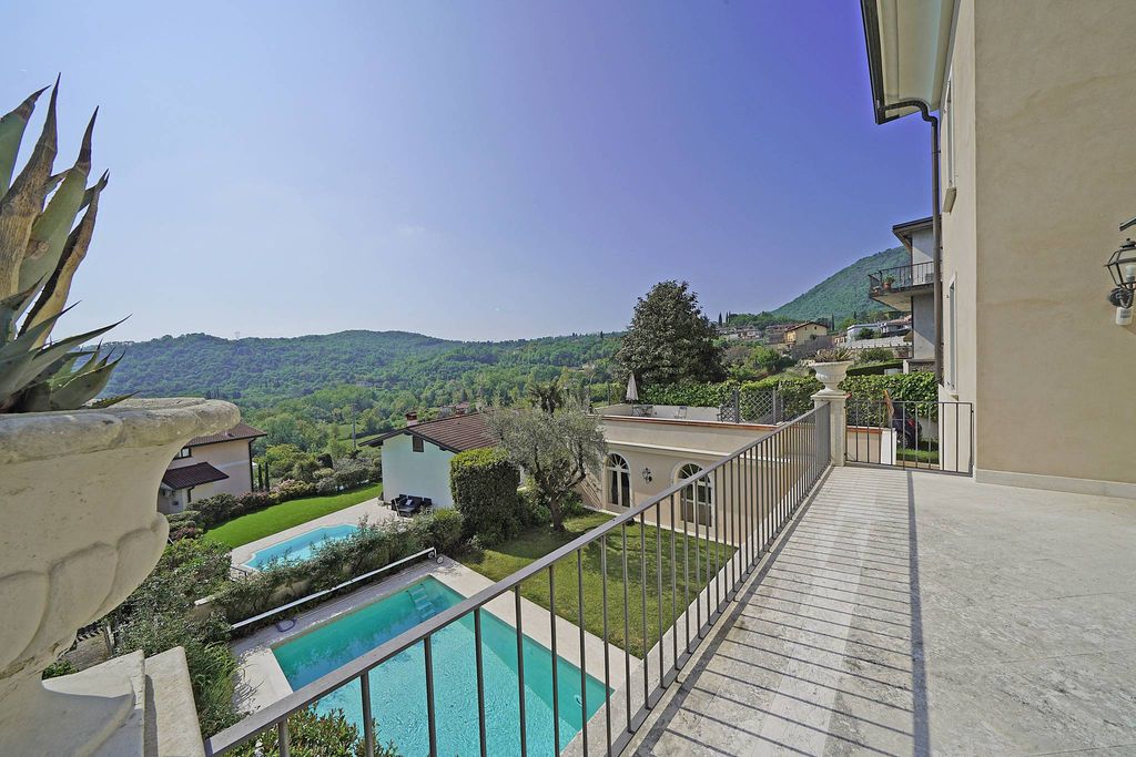 Luxury House for sale in Salò, 1 370 000 €, Photo 6