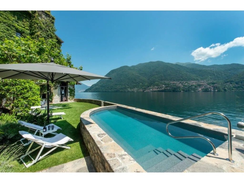 Luxury House for sale in Brienno, 9 800 000 €, Photo 1