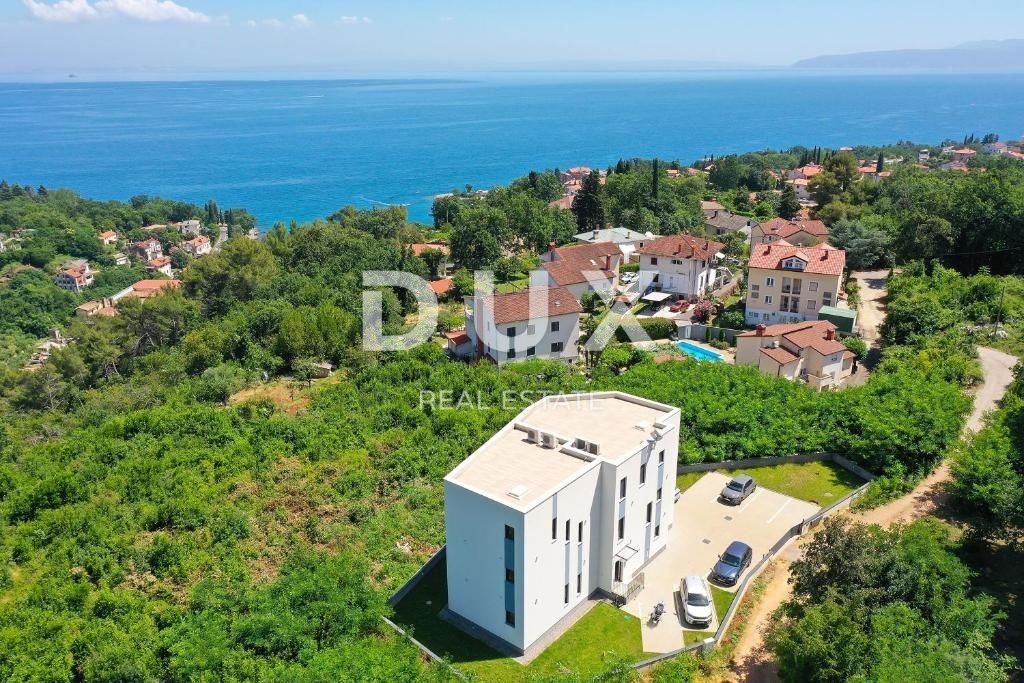 Luxury Apartment for sale in Opatija, 550 000 €, Photo 1