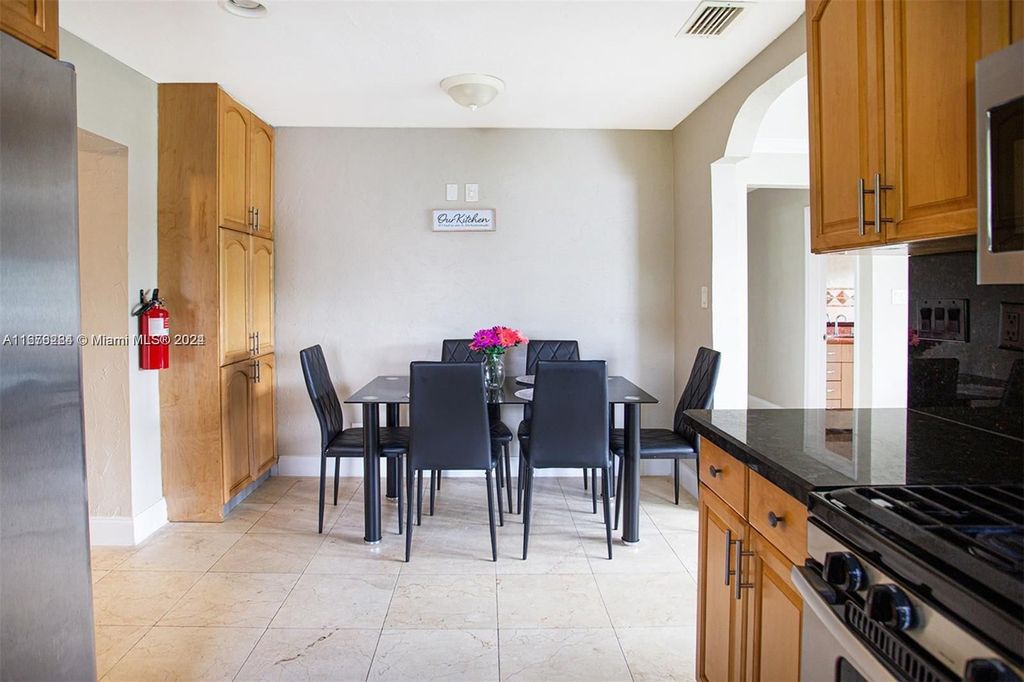 Luxury House for sale in Hollywood, 526 227 €, Photo 5