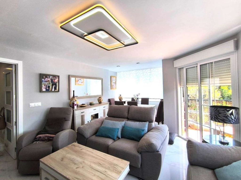 Luxury Apartment for sale in Torre Del Mar, 400 000 €, Photo 4