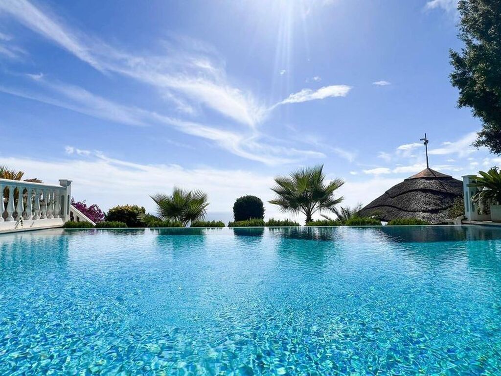 Luxury House for sale in Marbella, 2 950 000 €, Photo 2