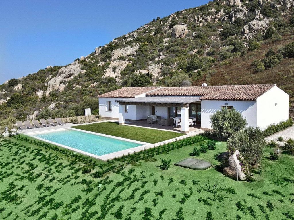 Maison de luxe à vendre à Olbia, 870 000 €, Photo 1