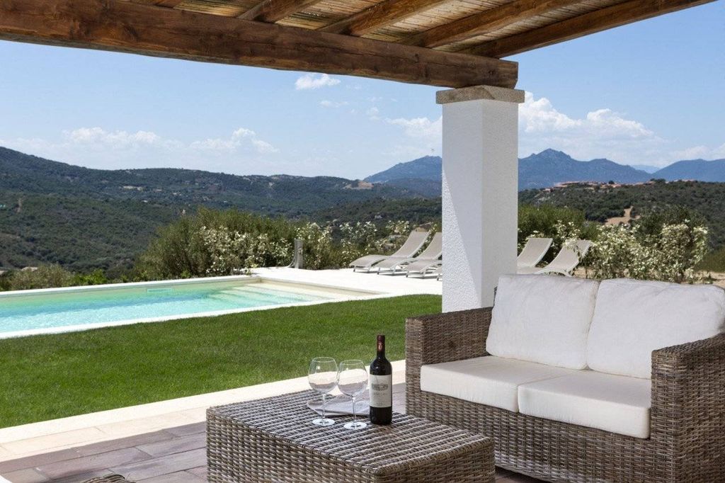 Maison de luxe à vendre à Olbia, 870 000 €, Photo 2