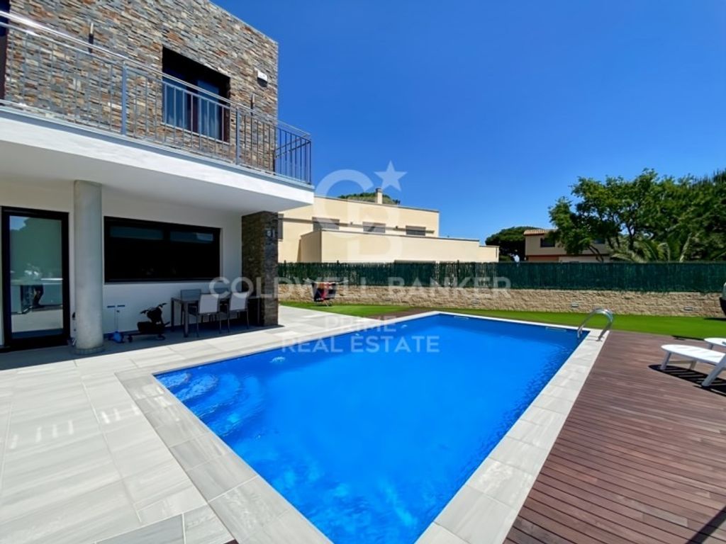 Luxury House for sale in Sant Feliu de Guíxols, 2 000 000 €, Photo 5