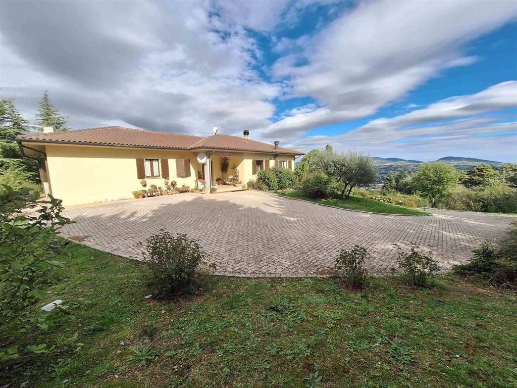 Luxury House for sale in San Severino Marche, 450 000 €, Photo 4