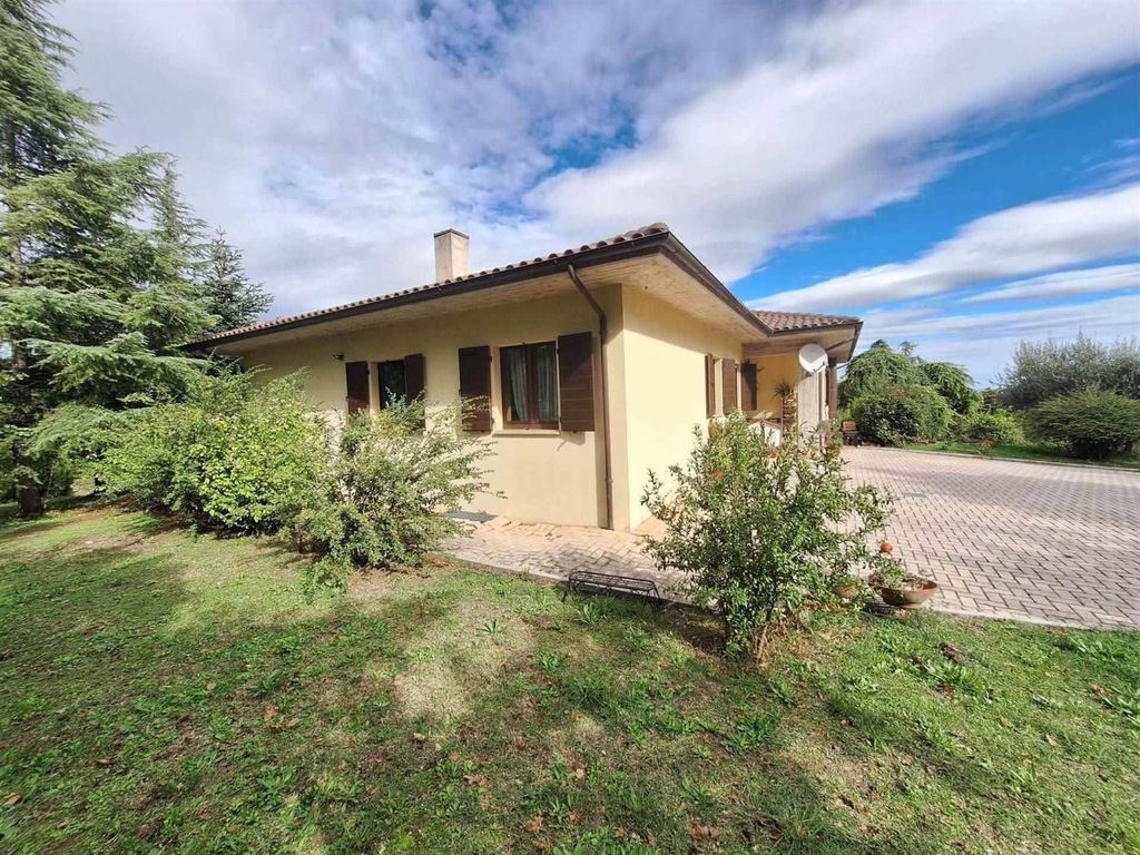Luxury House for sale in San Severino Marche, 450 000 €, Photo 6