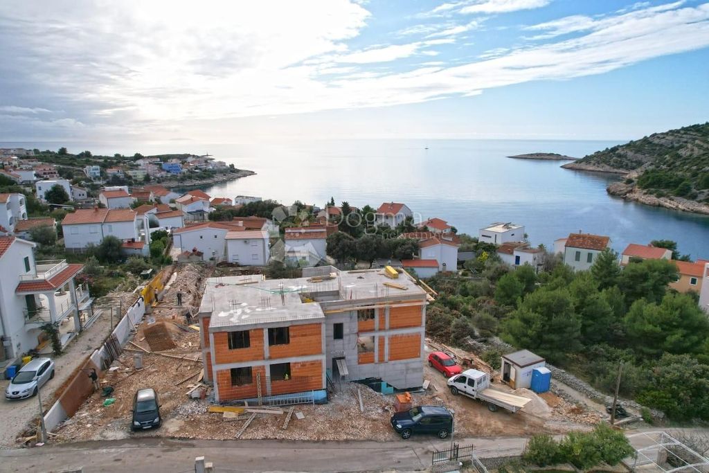 Luxury Apartment for sale in Rogoznica, 418 000 €, Photo 2