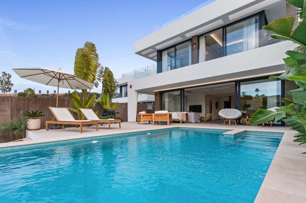 Maison de luxe à vendre à Marbella, 1 495 000 €, Photo 1