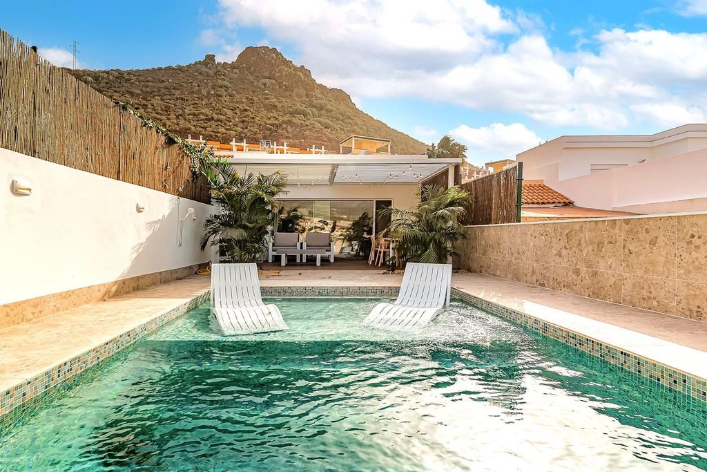 Luxury House for sale in Adeje, 630 000 €, Photo 3