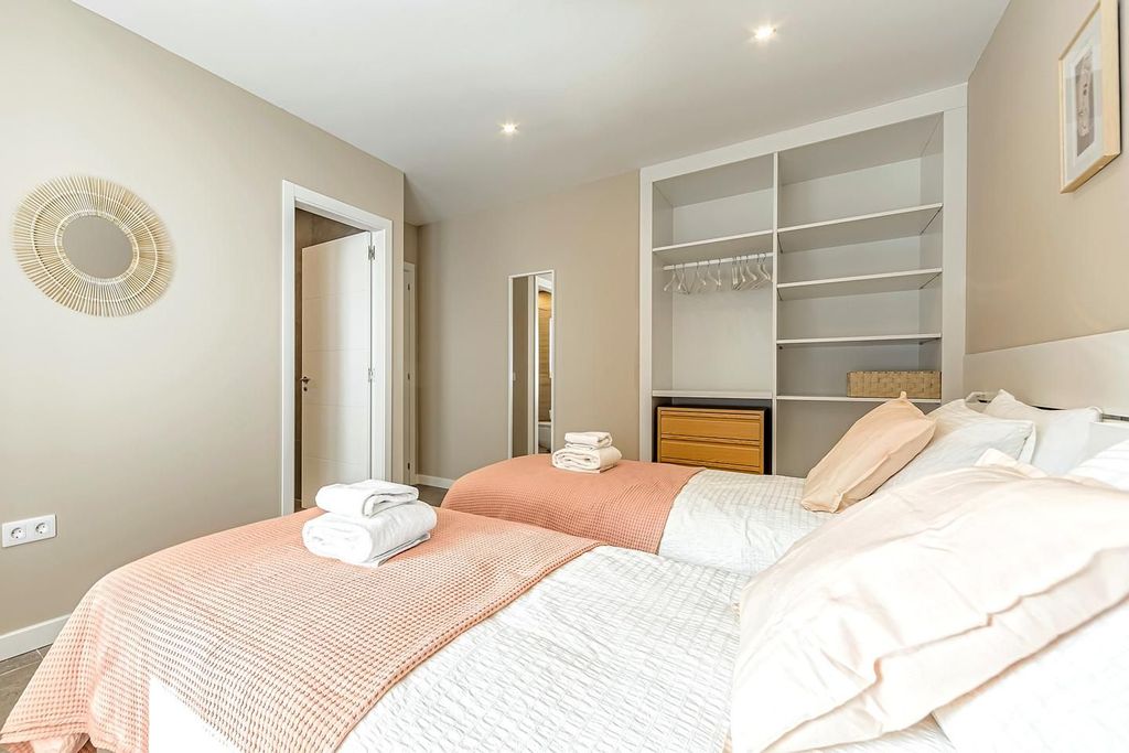 Luxury House for sale in Adeje, 630 000 €, Photo 2