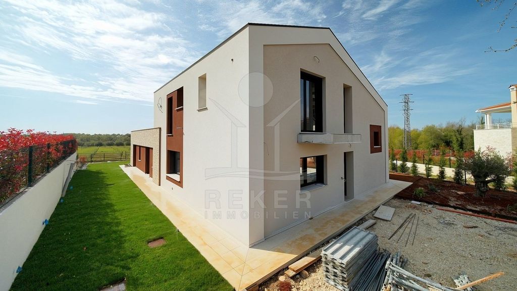 Maison de luxe à vendre à Novigrad, 950 000 €, Photo 2