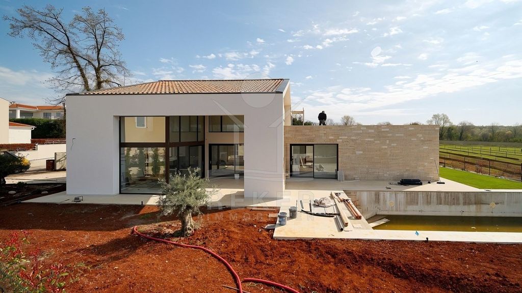 Maison de luxe à vendre à Novigrad, 950 000 €, Photo 5