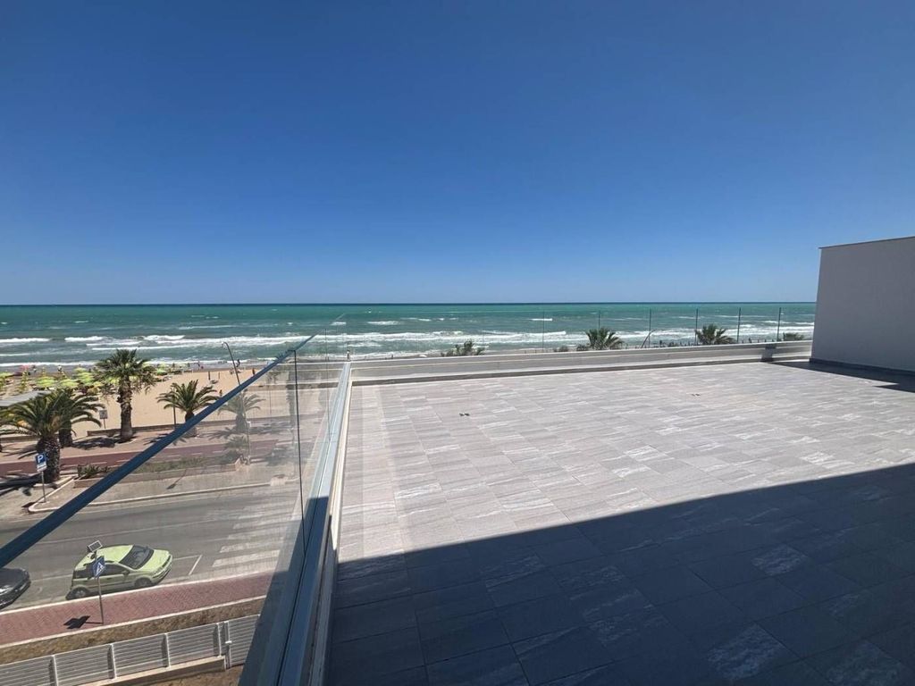 Appartement de luxe à vendre à Tortoreto, 420 000 €, Photo 1