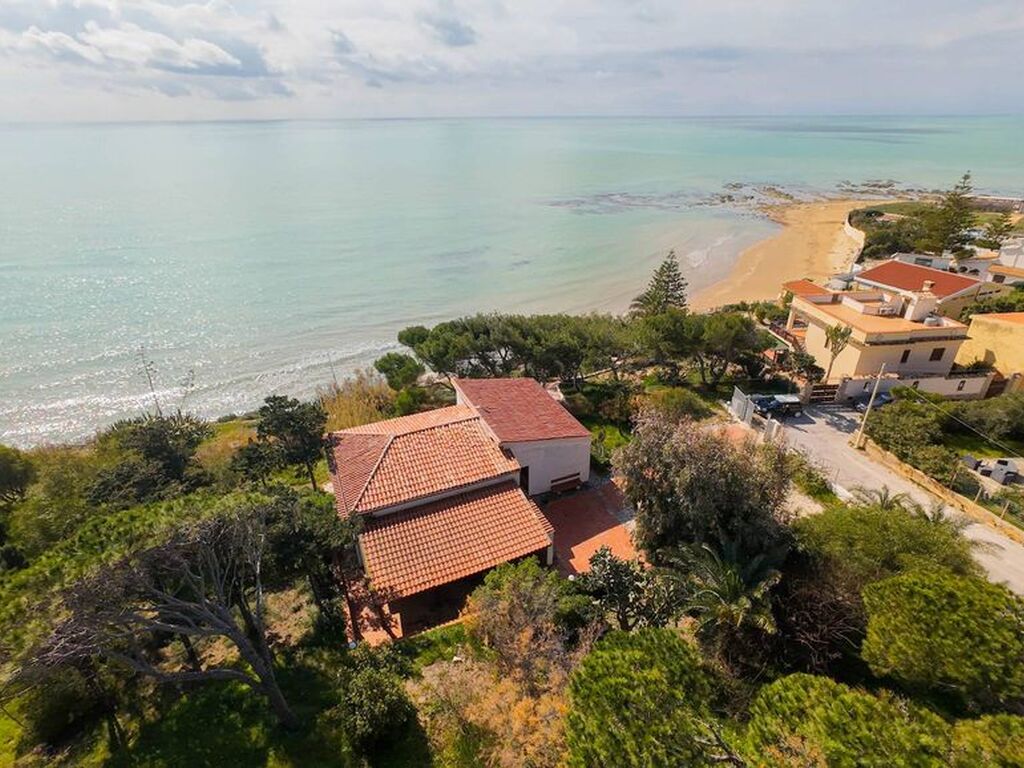Luxury House for sale in Realmonte, 1 000 000 €, Photo 1