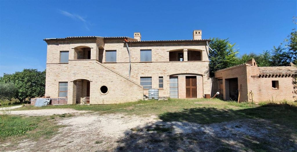 Maison de luxe à vendre à Macerata, 750 000 €, Photo 1
