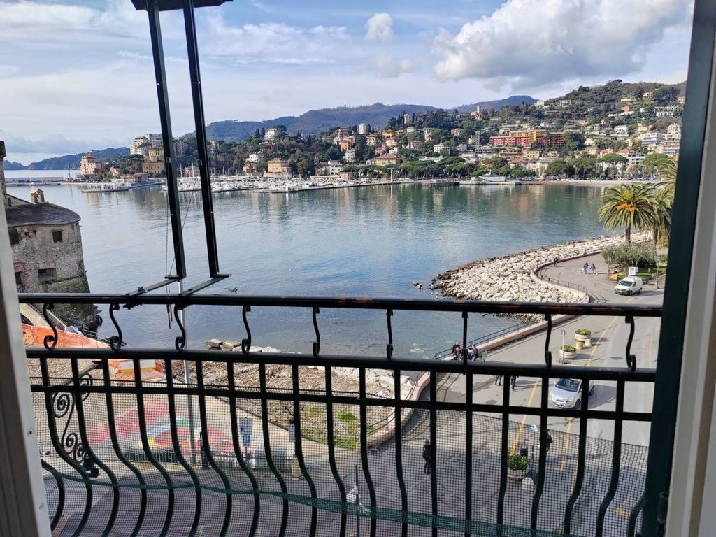 Luxury Apartment for sale in Rapallo, 1 290 000 €, Photo 1