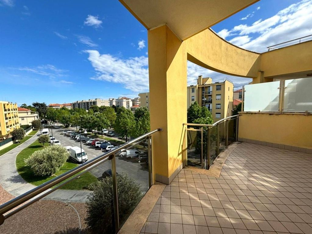 Luxury Apartment for sale in Albenga, 575 000 €, Photo 5
