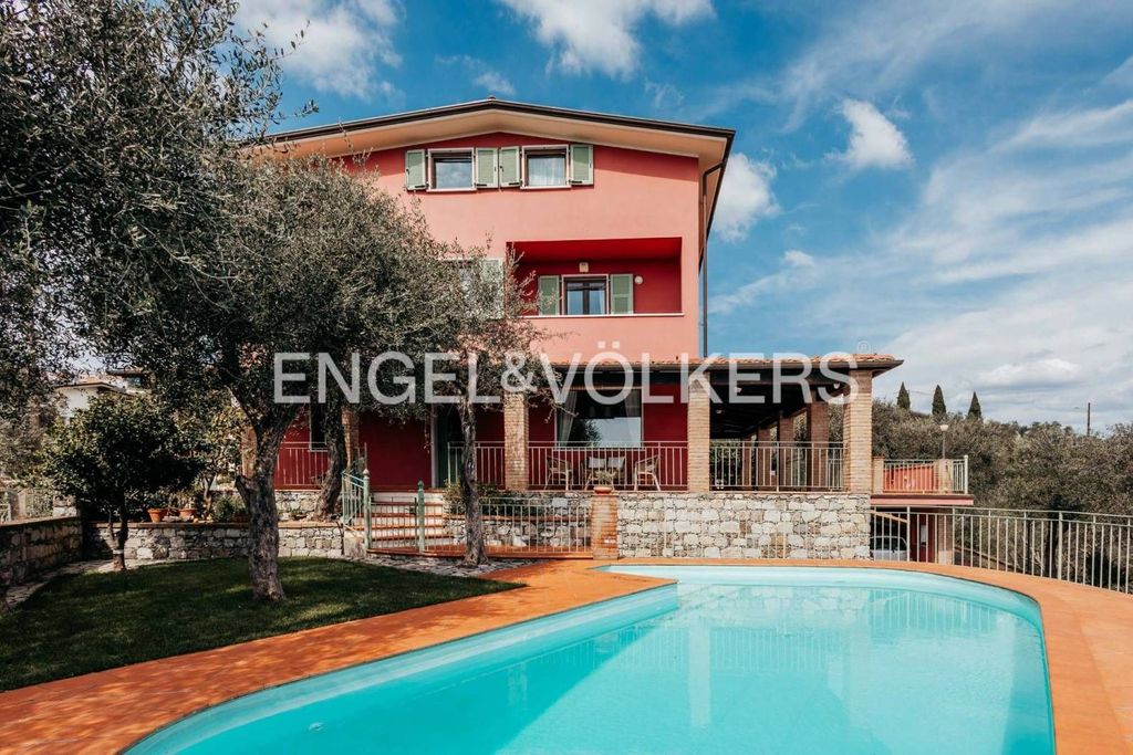 Luxury House for sale in Vezzano Ligure, 590 000 €, Photo 1