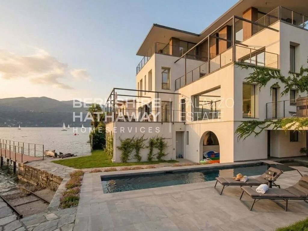Luxury House for sale in Angera, 7 000 000 €, Photo 1