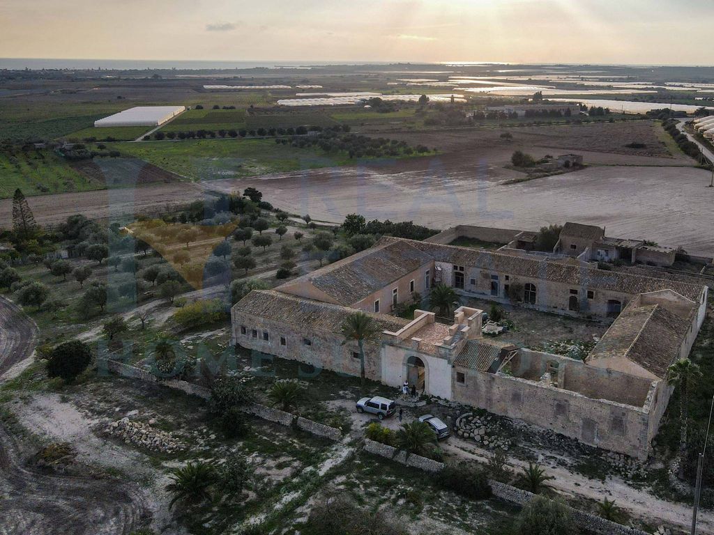 Maison de luxe à vendre à Noto, 1 900 000 €, Photo 1