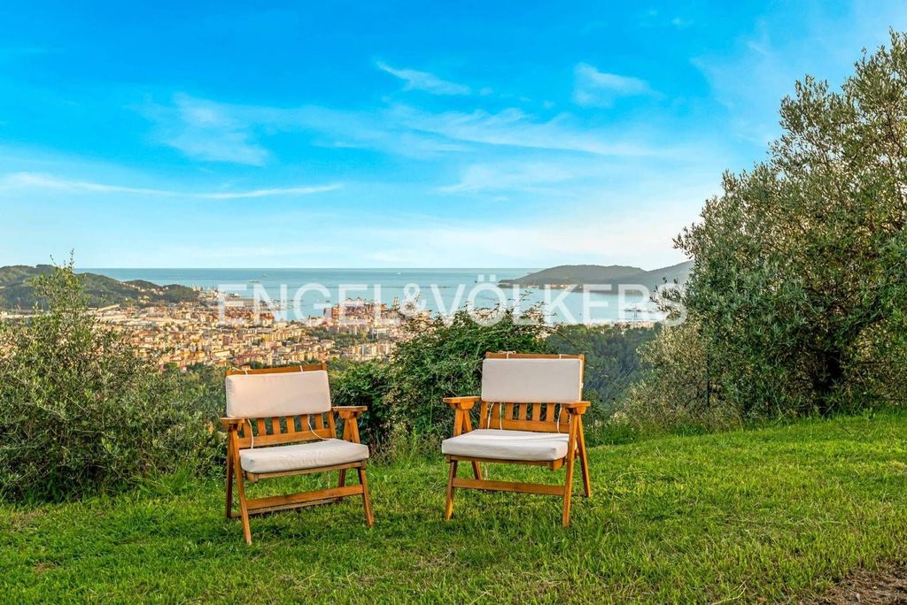 Maison de luxe à vendre à La Spezia, 550 000 €, Photo 2
