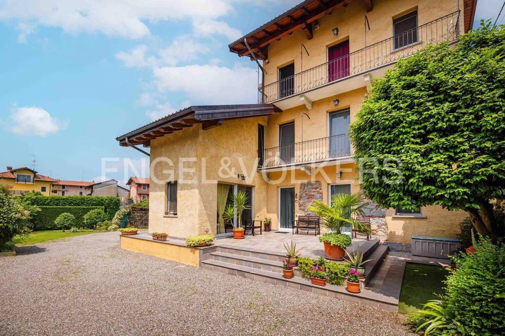 Luxury House for sale in Agrate Conturbia, 410 000 €, Photo 5