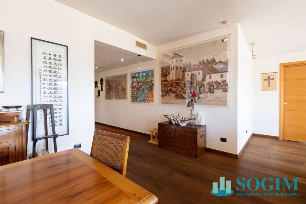 Appartement de luxe à vendre à Cantù, 498 000 €, Photo 2