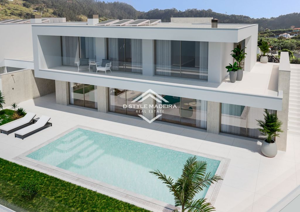 Luxury House for sale in Calheta, 2 220 000 €, Photo 1