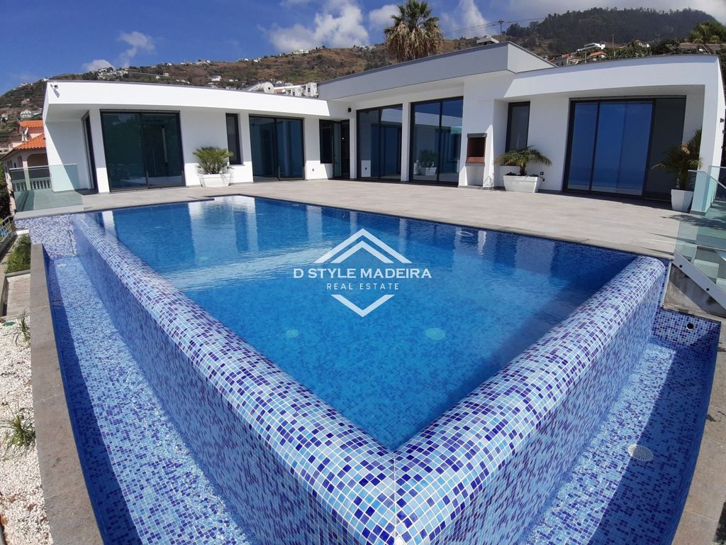 Luxury House for sale in Calheta, 1 650 000 €, Photo 1