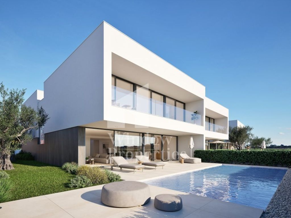 Luxury House for sale in Lagos, 2 400 000 €, Photo 1