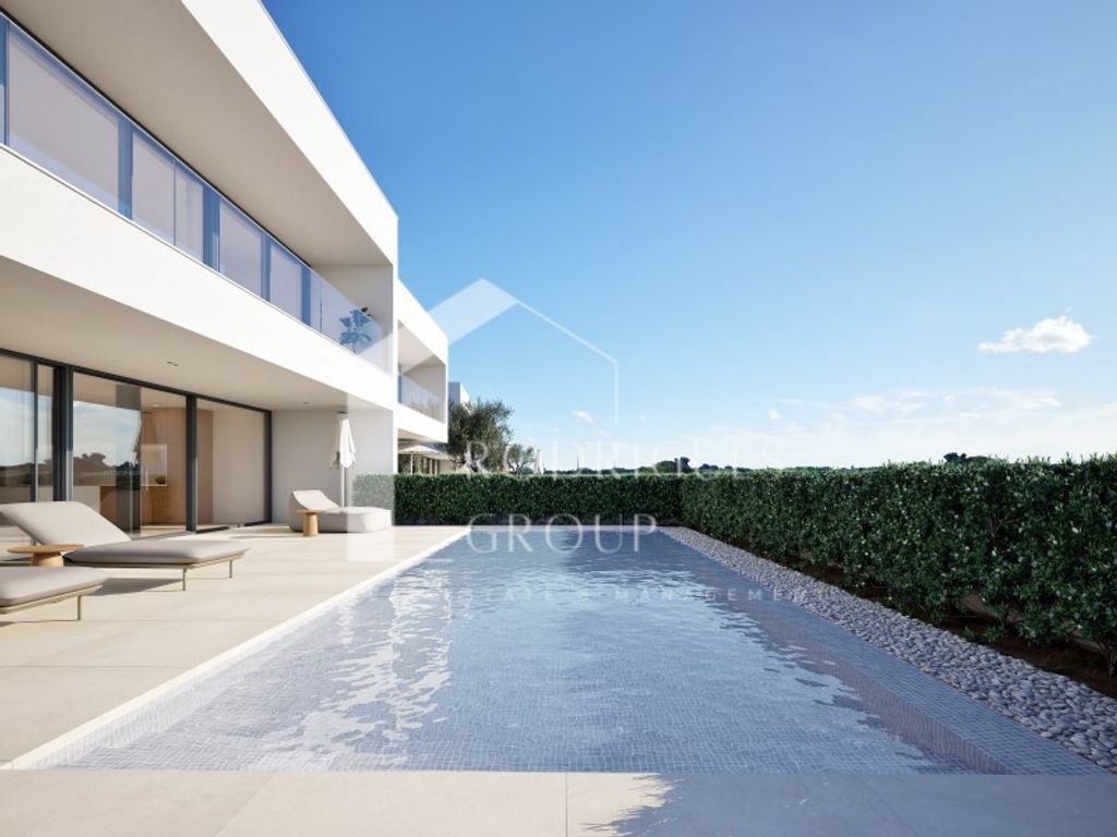 Luxury House for sale in Lagos, 2 400 000 €, Photo 1