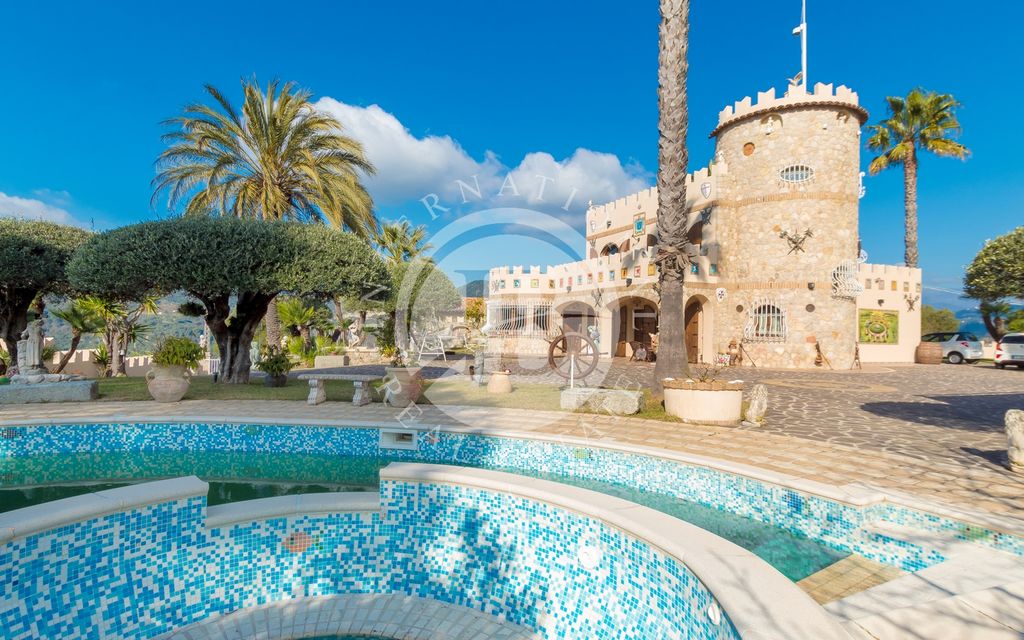Luxury House for sale in Camporosso, 2 800 000 €, Photo 1
