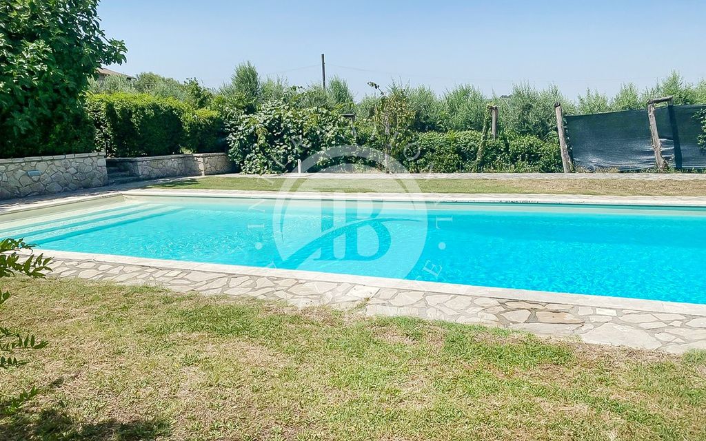 Luxury House for sale in Baschi, 780 000 €, Photo 2
