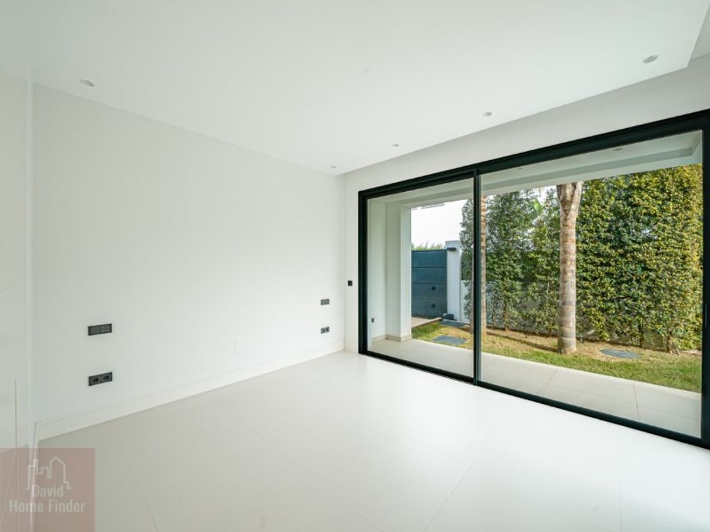 Luxury House for sale in Marbella, 3 750 000 €, Photo 8