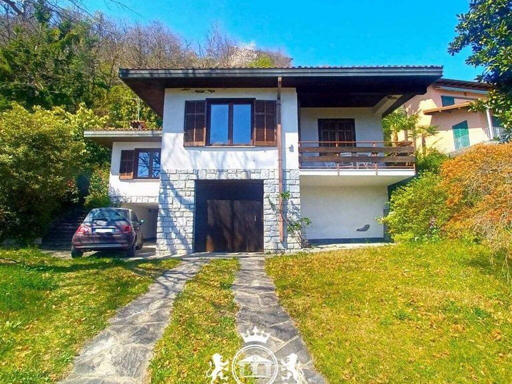 Luxury House for sale in Ghiffa, 470 000 €, Photo 1