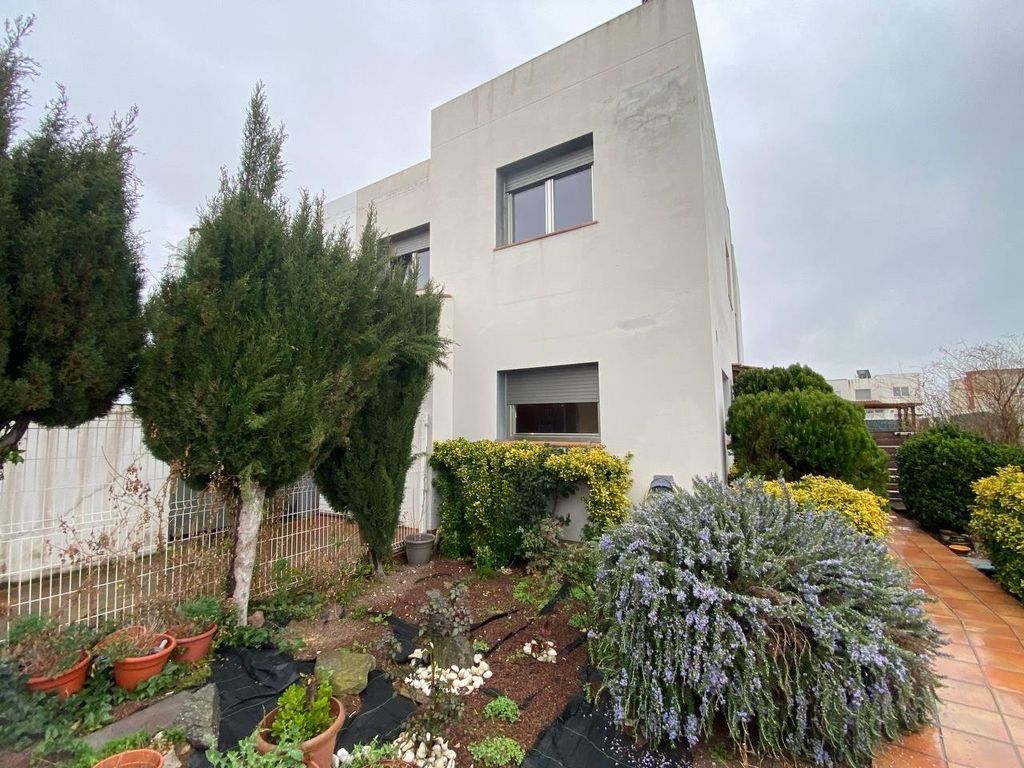 Luxury House for sale in Empuriabrava, 445 500 €, Photo 1