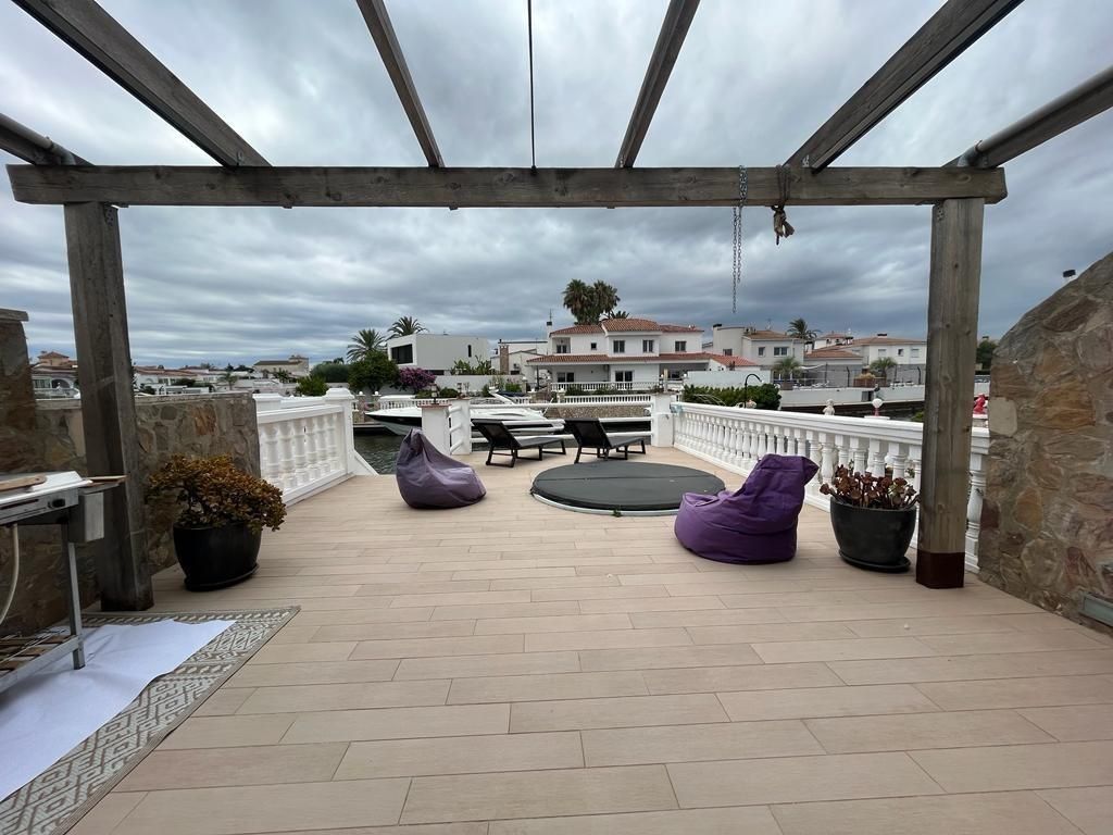 Luxury House for sale in Empuriabrava, 490 000 €, Photo 4