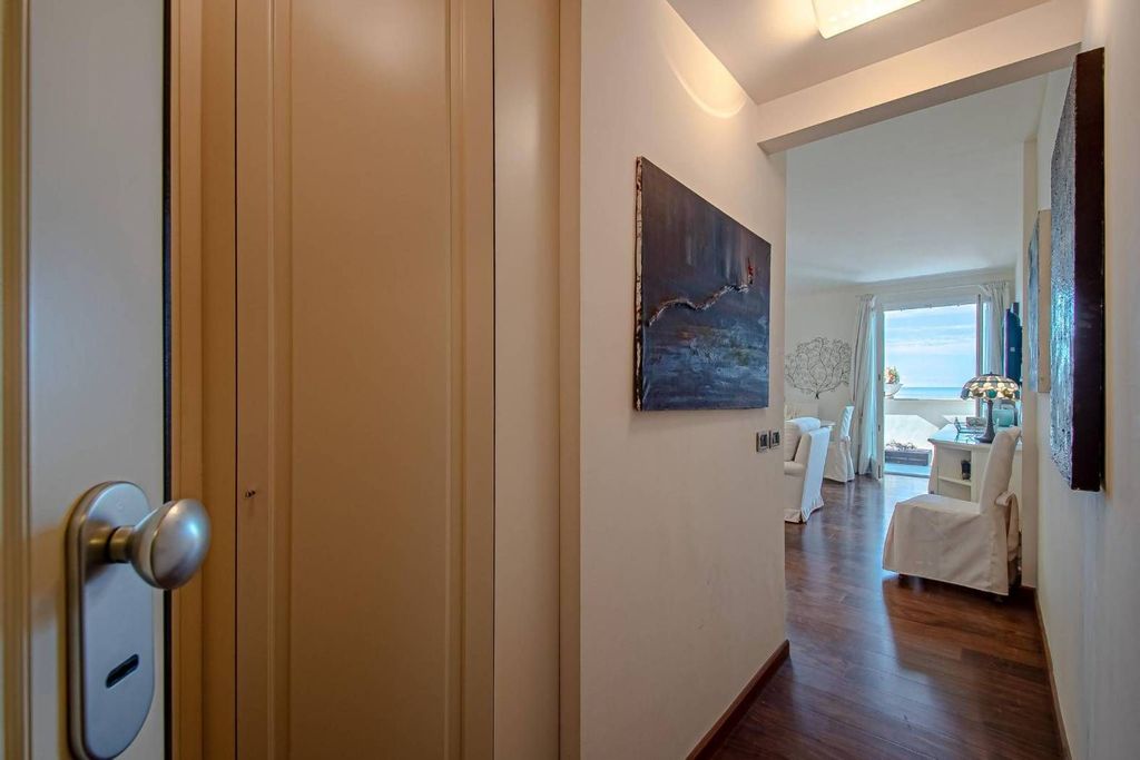 Appartement de luxe à vendre à Bordighera, 900 000 €, Photo 5