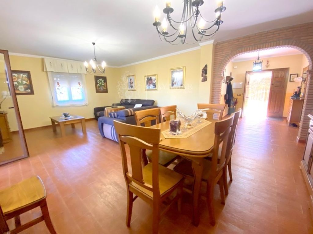 Luxury House for sale in Sayalonga, 575 000 €, Photo 7