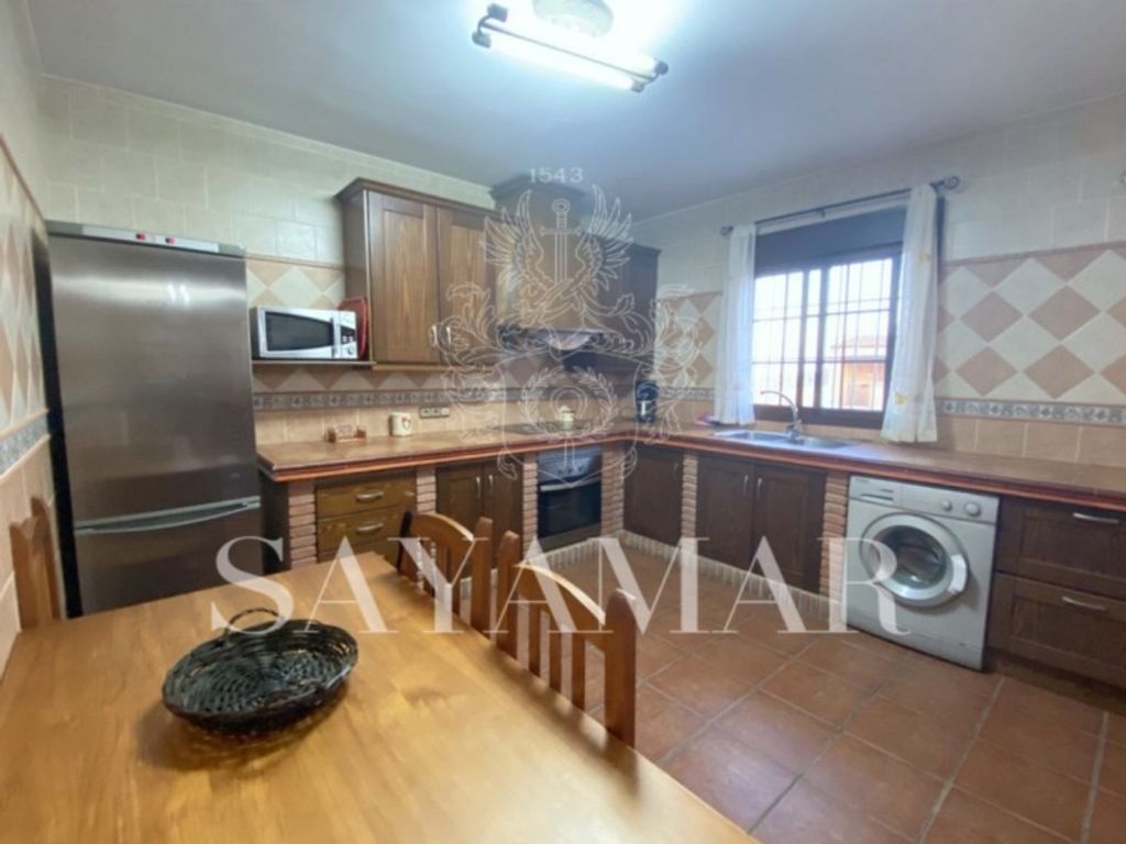 Luxury House for sale in Sayalonga, 585 000 €, Photo 5